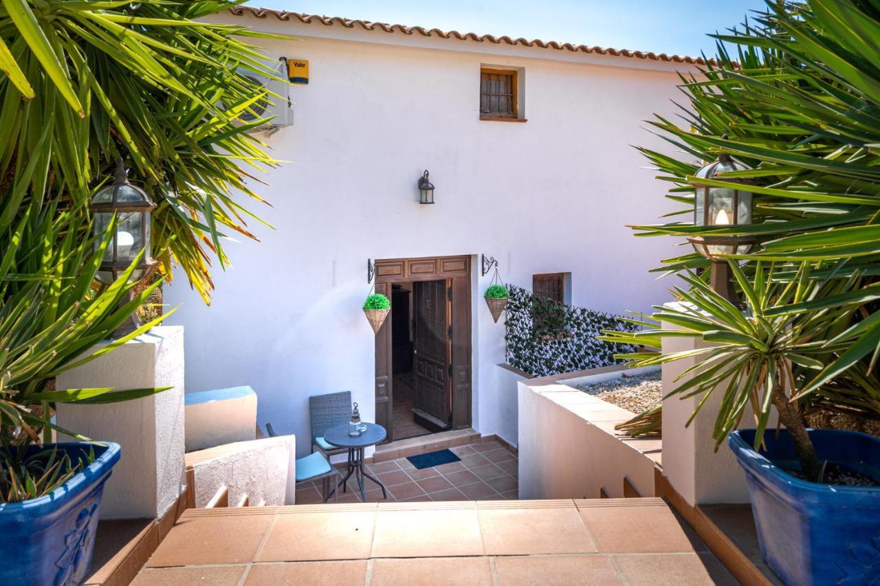 Hacienda La Buena Vida B&B En Appartementen Algarinejo Bagian luar foto